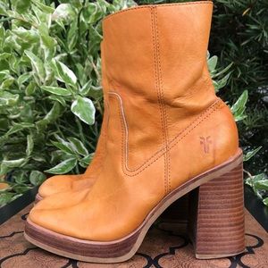 Vintage Frye Karma Zip Heel Booties